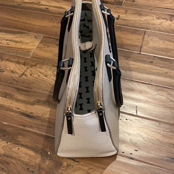 COPY - Kate Spade pebble embossed tote - Picture 3 of 9